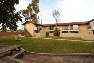 Shady Ridge Apartments in Vista, CA - Building Photo - Building Photo