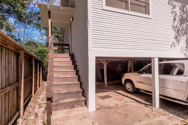 1312 20th St in Huntsville, TX - Building Photo - Building Photo