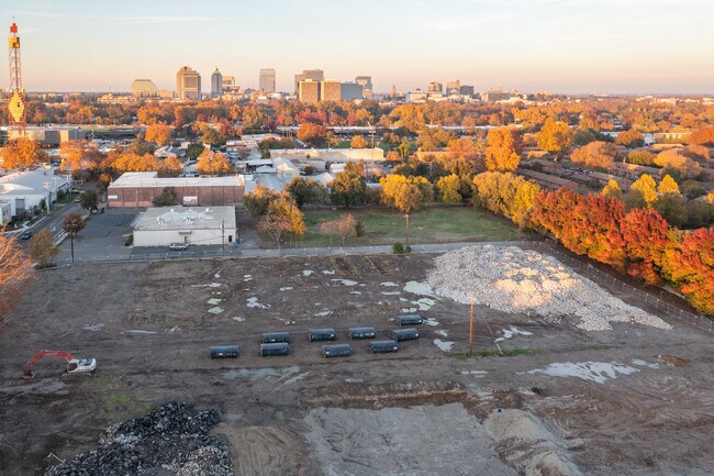 Maven on Fifth Street in Sacramento, CA - Building Photo - Building Photo