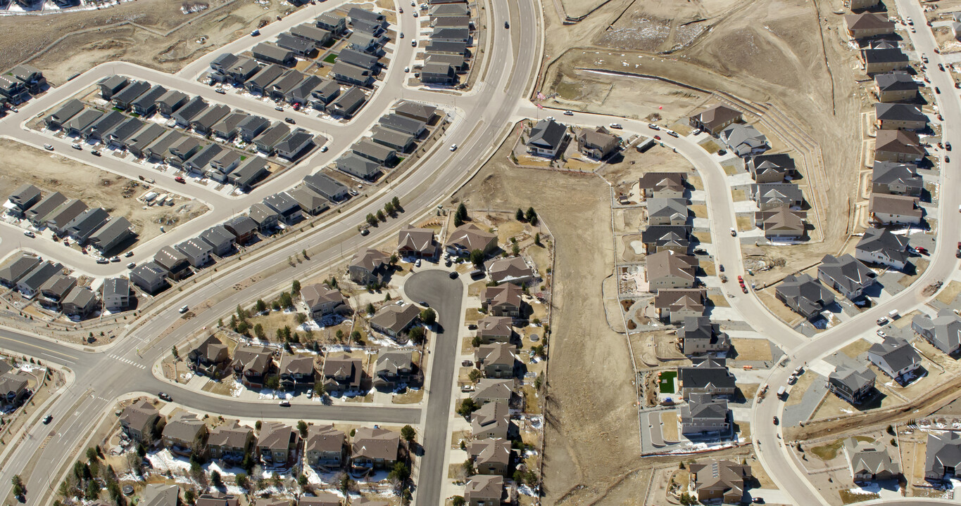 Oak Ridge at Crystal Valley in Castle Rock, CO - Building Photo