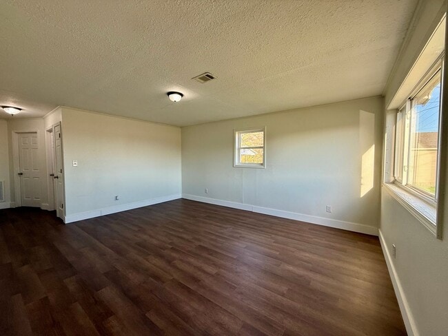 305 E Dennington St in Paragould, AR - Building Photo - Building Photo