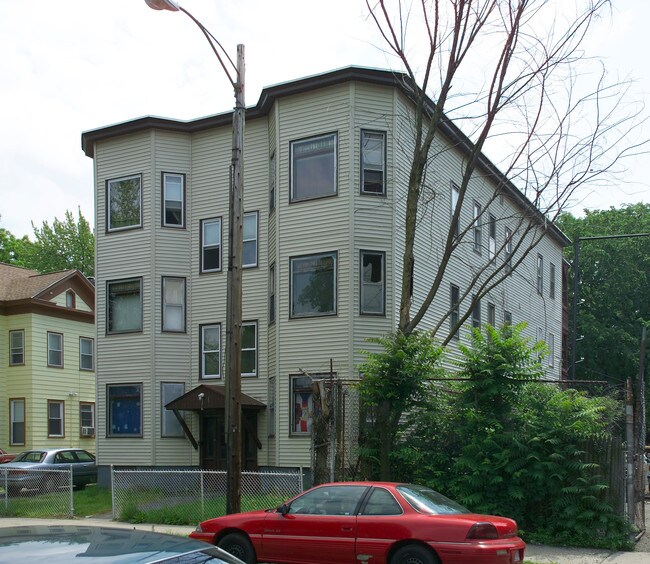 21½ Bancroft St in Springfield, MA - Building Photo - Building Photo