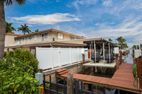 Aqualane Manor in Naples, FL - Foto de edificio - Building Photo