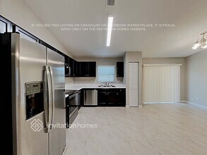 550 SE Whitmore Dr in Port St. Lucie, FL - Building Photo - Building Photo