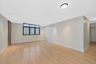 376 Commercial St in Boston, MA - Building Photo - Building Photo