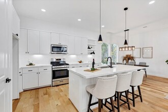 9424 Campbell Rd in Houston, TX - Building Photo - Building Photo