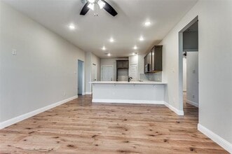 1260 E Magnolia Ave in Fort Worth, TX - Building Photo - Building Photo