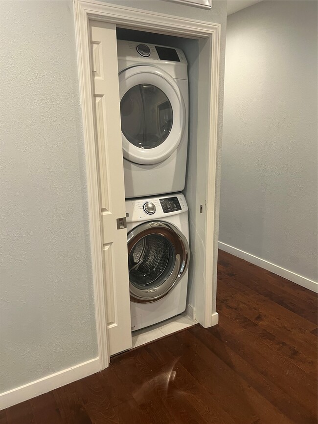 property at 2812 Live Oak St