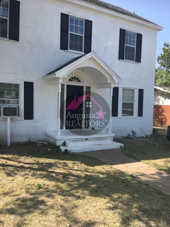 649 E N 18th St in Abilene, TX - Foto de edificio - Building Photo