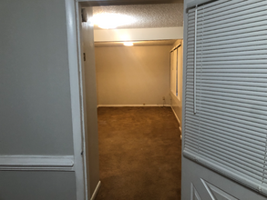 9915 E Franklin Ave in Glenn Dale, MD - Building Photo - Building Photo