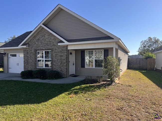 property at 412 Madison Pl Pkwy