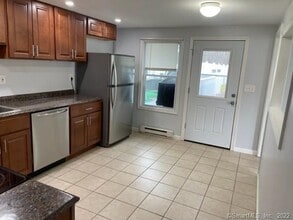 29 Meeting House Ln in Ledyard, CT - Building Photo - Building Photo