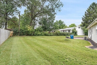 1400 Brushey Grove Ave in Wood River, IL - Building Photo - Building Photo