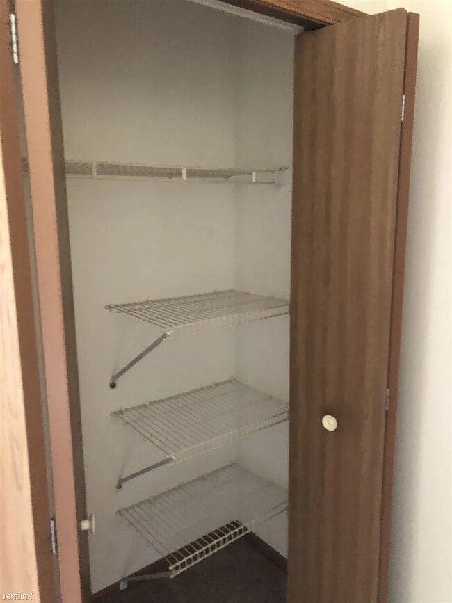 property at 624 Cambridge Ln