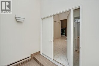 4189 Inglewood Dr in Burlington, ON - Building Photo - Building Photo