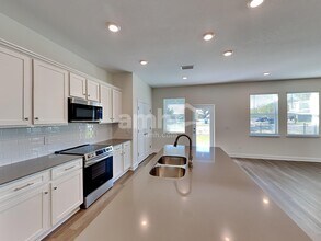 1051 Grafton Ridge Dr in Eustis, FL - Building Photo - Building Photo