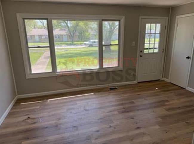 property at 2010 Vermont St