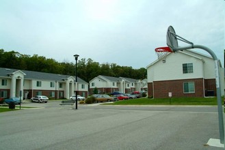 Hawthorne Village Apartments in Warrenton, MO - Building Photo - Building Photo