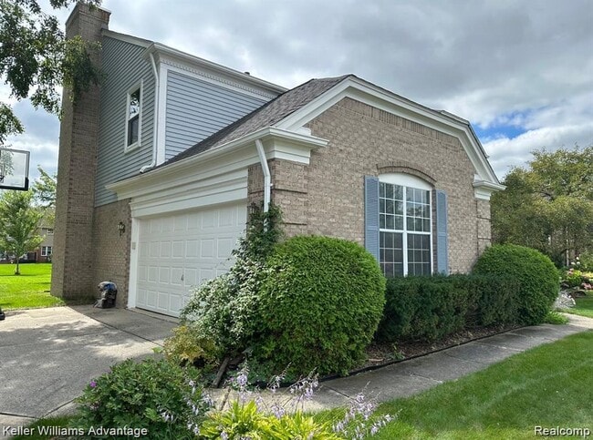 45655 Larchmont Dr in Canton Township, MI - Building Photo - Building Photo