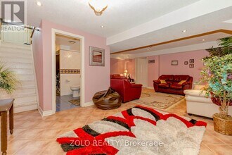 1474 Rosemanor Dr in Mississauga, ON - Building Photo - Building Photo