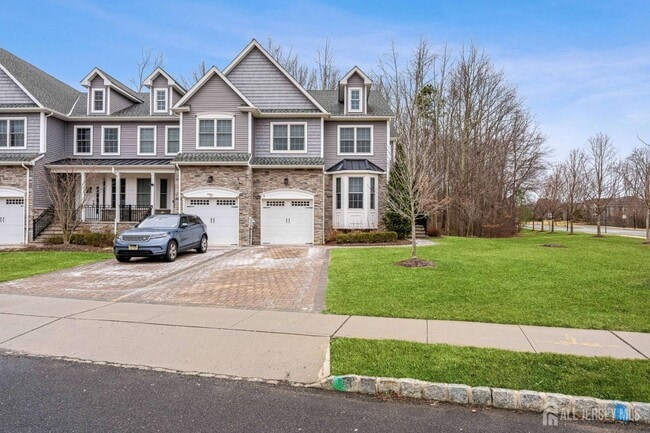 2 Gonzalez Dr in Old Bridge, NJ - Building Photo - Building Photo