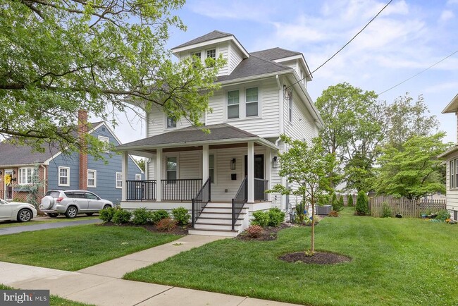 94 Geneva Ave