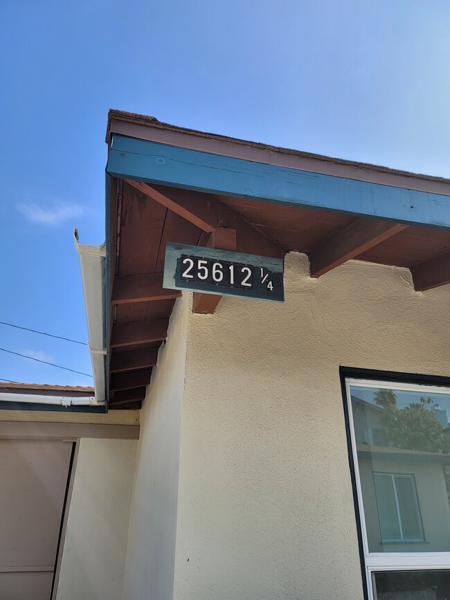 property at 25612 Oak St