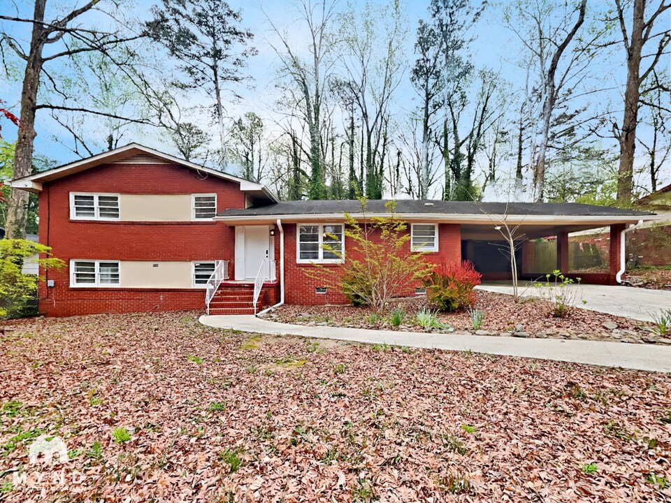 5730 Deerfield Trail in Atlanta, GA - Building Photo