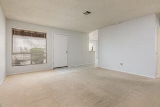 10807 W Northern Ave in Glendale, AZ - Building Photo - Building Photo