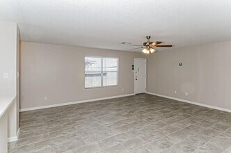 3142 Clipper Winds Way in Houston, TX - Building Photo - Building Photo