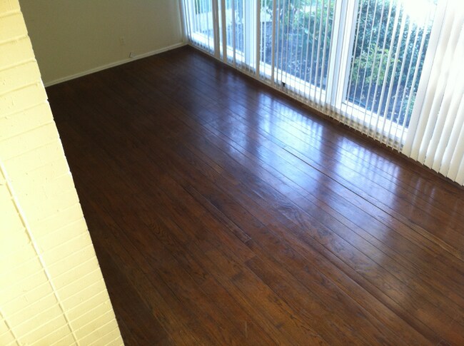 831 Palm Ave in Redwood City, CA - Building Photo - Building Photo