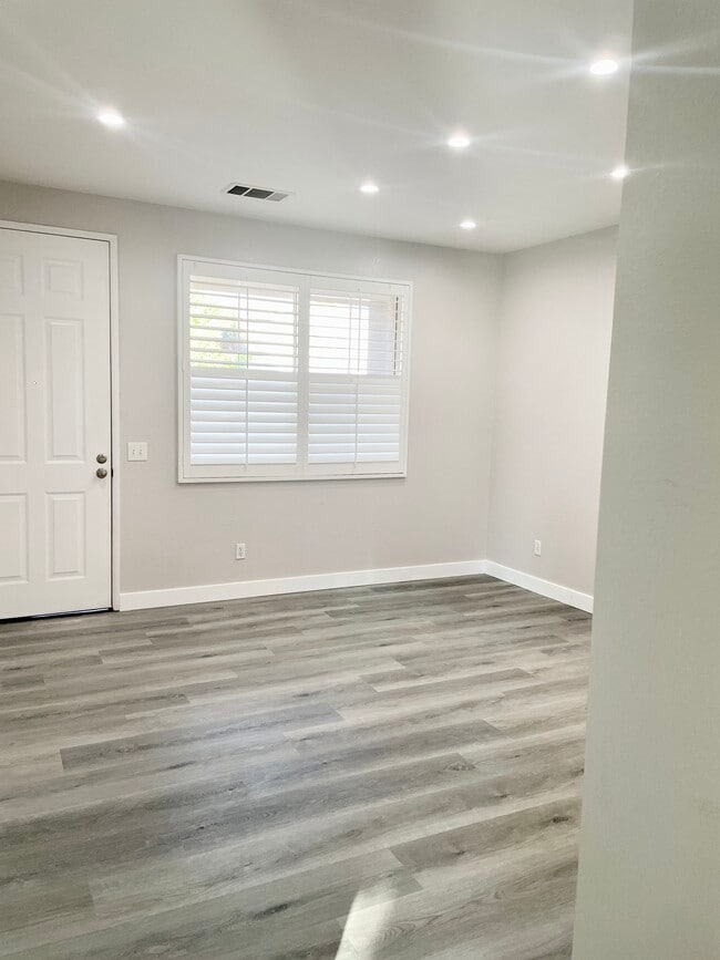 6 Red Coat Pl in Irvine, CA - Foto de edificio - Building Photo