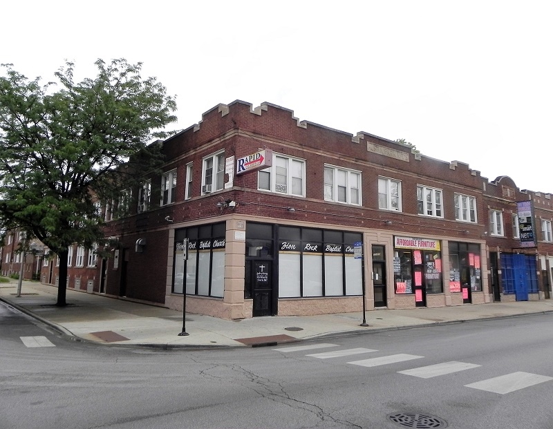 Austin Park Apartments in Chicago, IL - Building Photo