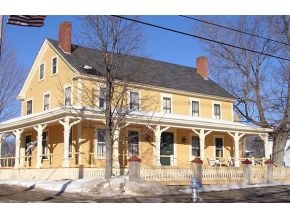 116 S Main St in Wolfeboro, NH - Foto de edificio - Building Photo