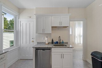 8 Main St in Rexford, NY - Building Photo - Building Photo