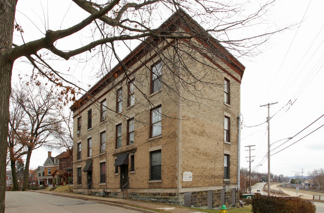 Edgewood Place in Pittsburgh, PA - Building Photo - Building Photo