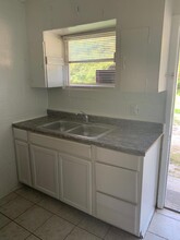 914 Stinson St, Unit B in Leesburg, FL - Building Photo - Building Photo