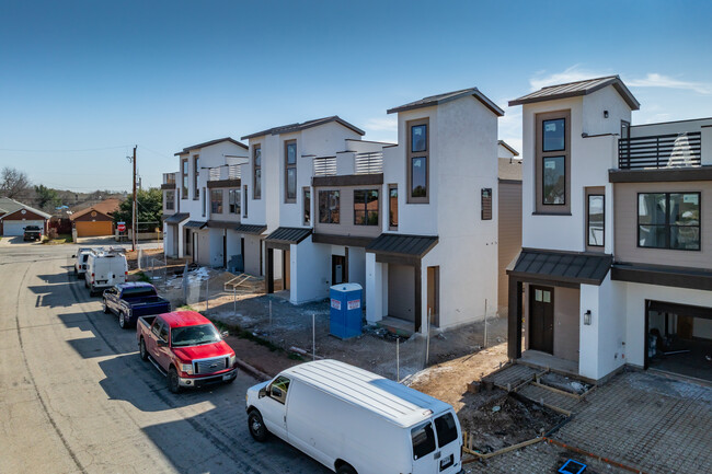 5146-5147 Northtrail Dr in San Antonio, TX - Building Photo - Building Photo
