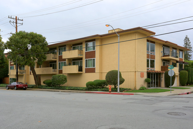 342 Highland Ave in San Mateo, CA - Building Photo - Building Photo