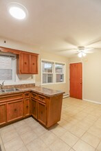 8614 W Berwyn Ave in Chicago, IL - Building Photo - Building Photo