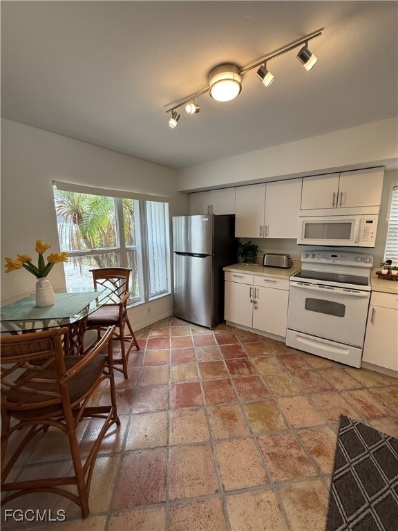 property at 15009 Cloverdale Dr