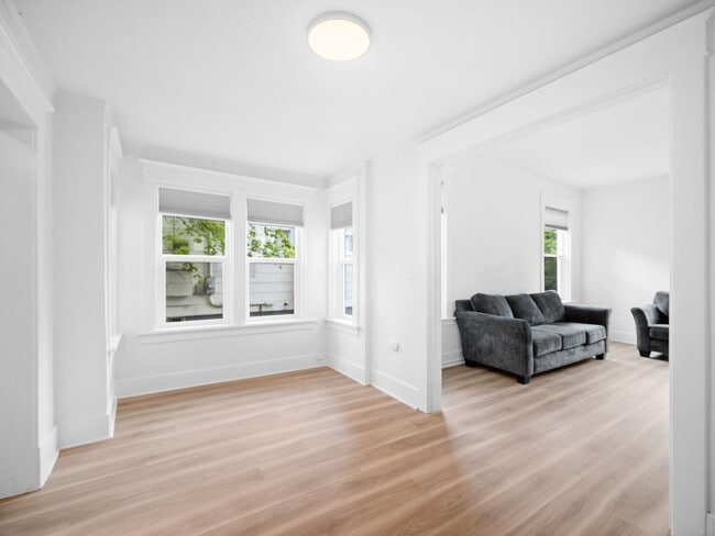 property at 1618 W 8th Ave