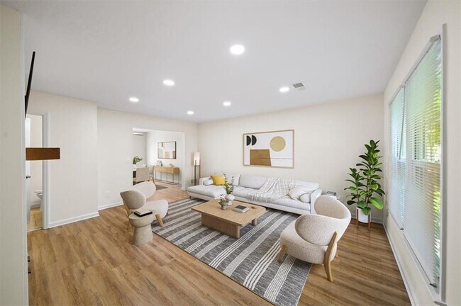 238 Chads Ford Way in Roswell, GA - Building Photo - Building Photo