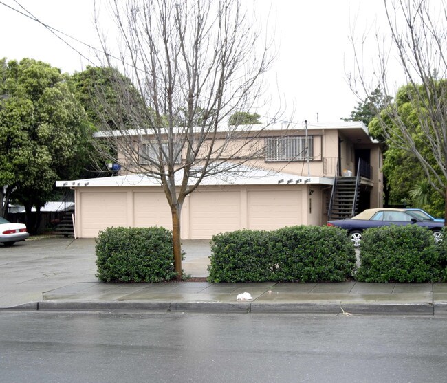 1729-1741 162nd Ave in San Leandro, CA - Foto de edificio - Building Photo