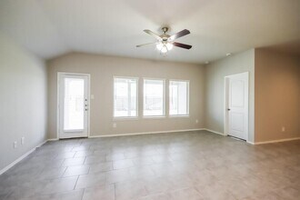 20117 Lecrete Mill Dr in Roman Forest, TX - Building Photo - Building Photo