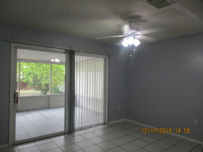 2450 Parsons Pond Cir in Kissimmee, FL - Building Photo - Building Photo