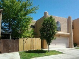 7305 Bobwhite Ln NE in Albuquerque, NM - Building Photo