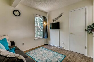 99 N Moline St in Aurora, CO - Building Photo - Building Photo