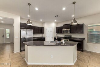 5809 W Euclid Ave in Phoenix, AZ - Building Photo - Building Photo