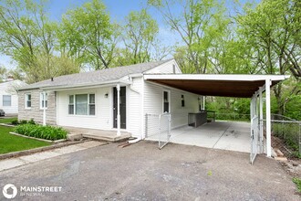 2509 Butterfield Dr in Indianapolis, IN - Building Photo - Building Photo